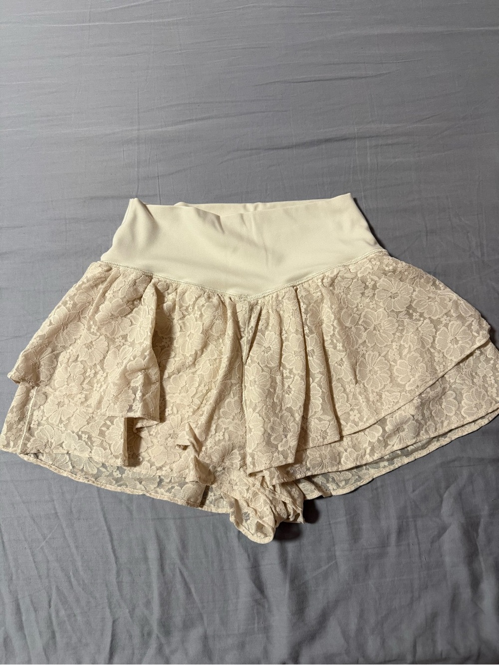 American Eagle Outfitters Cream Lace Ruffle Skort Shorts